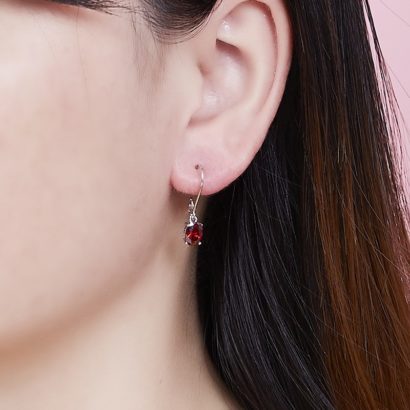 Silver 925 Earring decorated by red crystal bezel