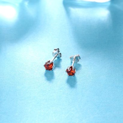 Silver 925 Earring decorated by red crystal bezel