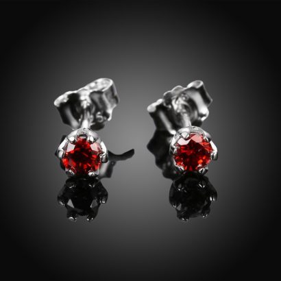 Silver 925 Earring decorated by red crystal bezel