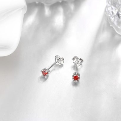 Silver 925 Earring decorated by red crystal bezel