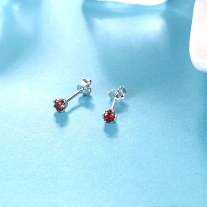 Silver 925 Earring decorated by red crystal bezel