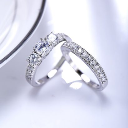 Luxurious silver 925 twins rings inlaid with three white zircons and side white special crystals