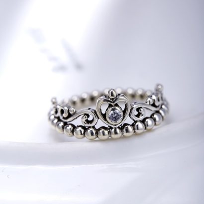925 Sterling Silver Princess Crown ring , inlaid with a zircon diamond