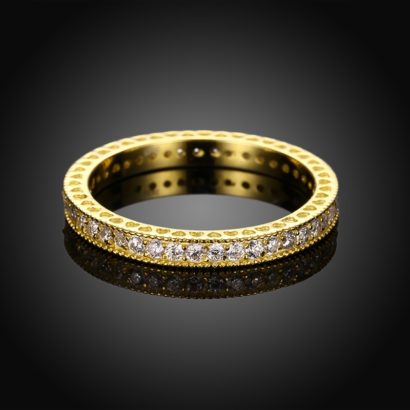 Luxurious silver ring plated with gold 18K and inlaid with zircon crystals