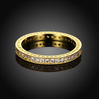 Luxurious silver ring plated with gold 18K and inlaid with zircon crystals