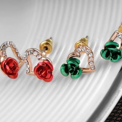 Heart and Rose earring, three times gold plated inlaid with genuine austrian white crystals and decorated by red rose