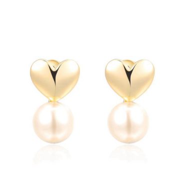 The connected heart and Pearl earring is three times gold plated