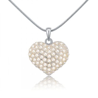 A luxurious Heart necklace, three times gold plated and inlaid with special pearls